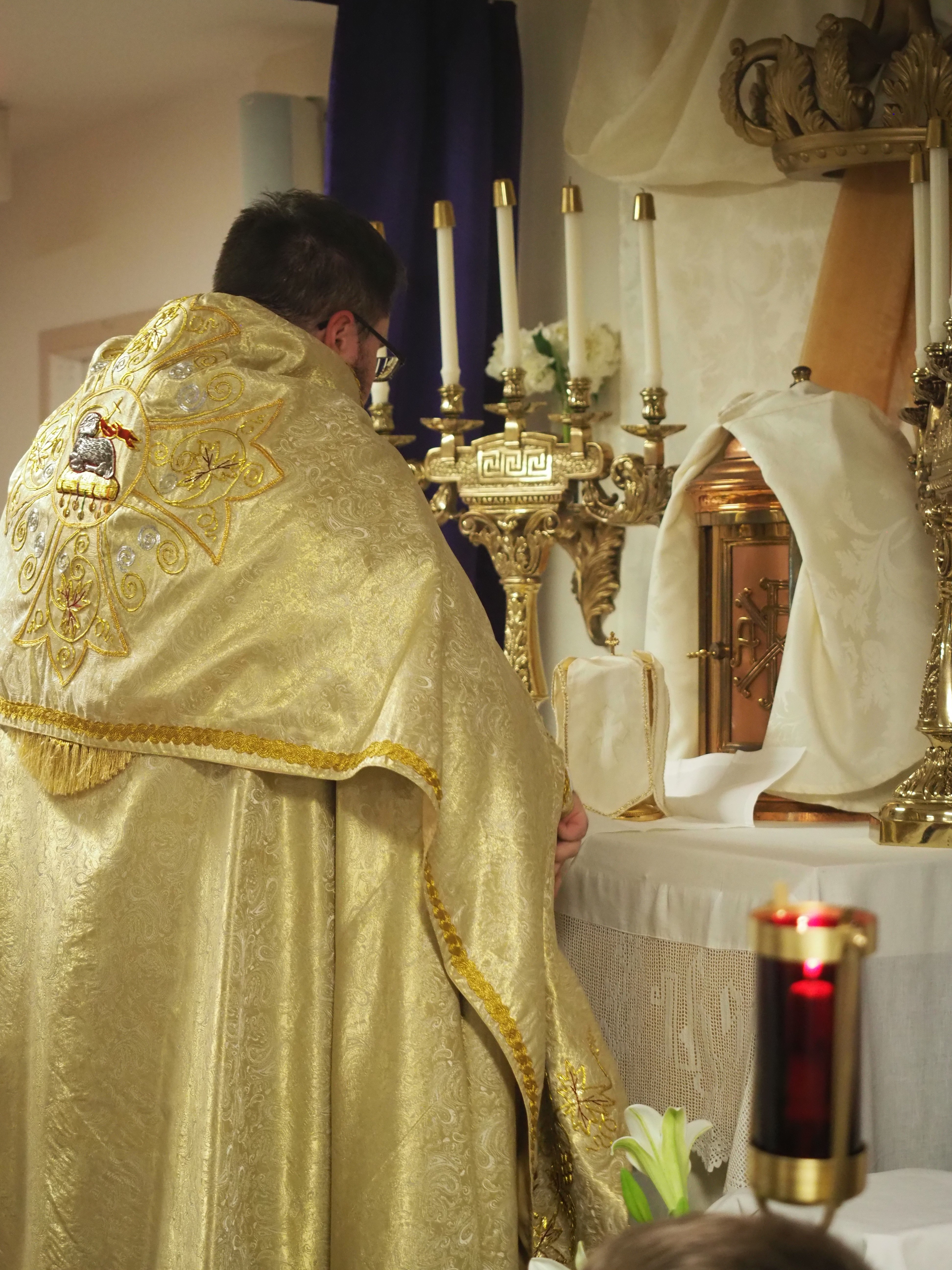 Holy or Maundy Thursday 19