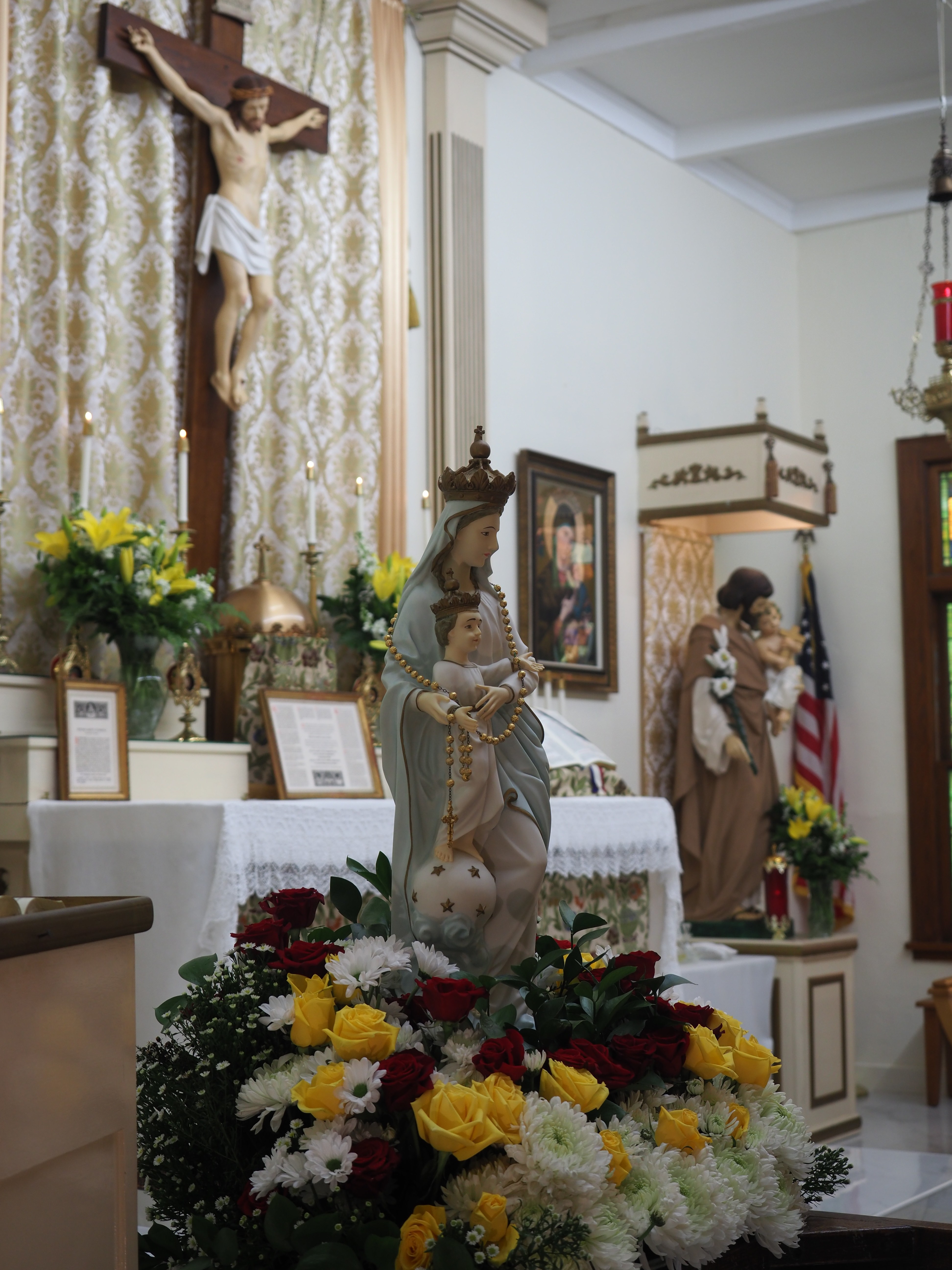 May Crowning an Procession 1