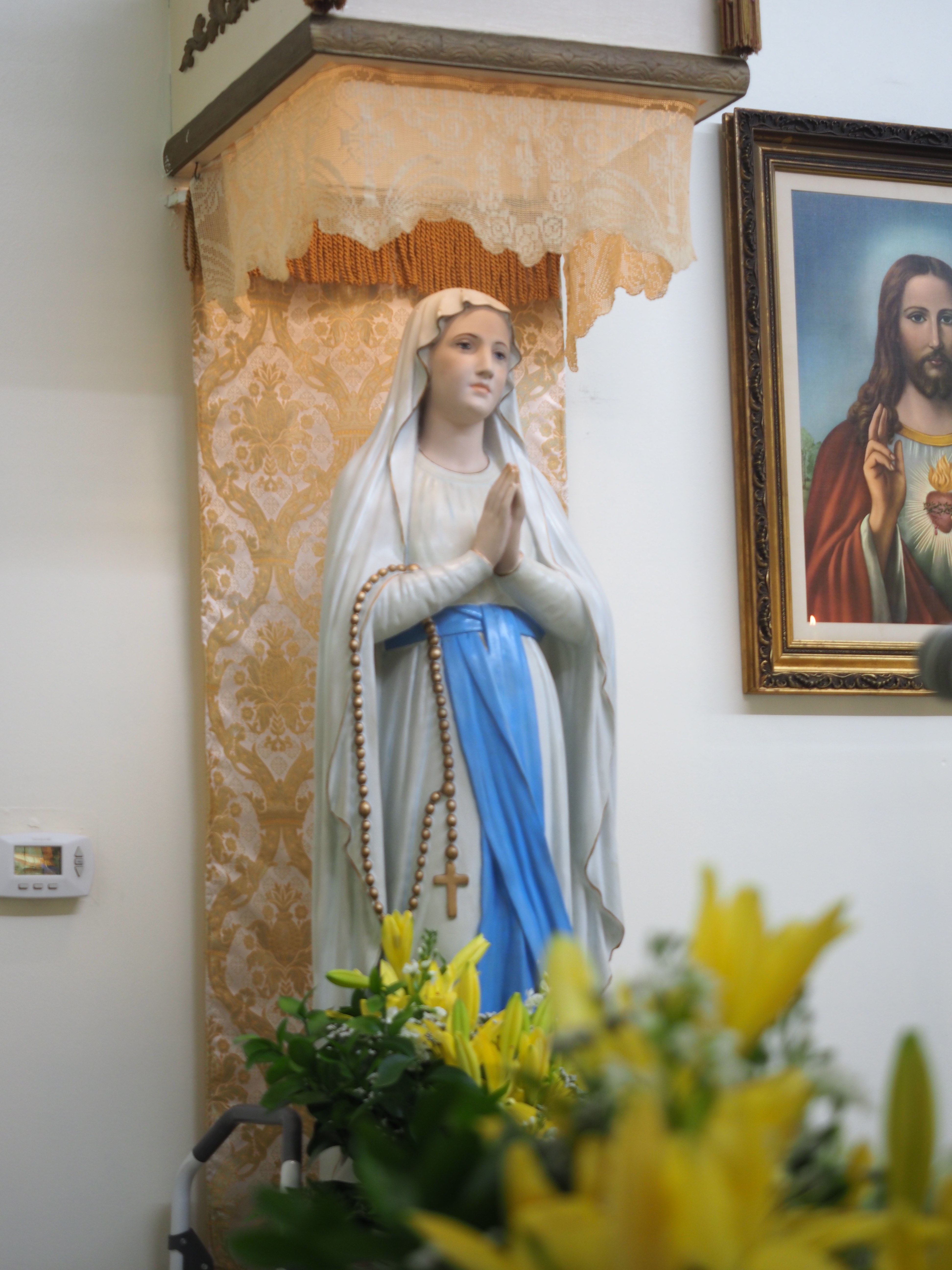May Crowning an Procession 2