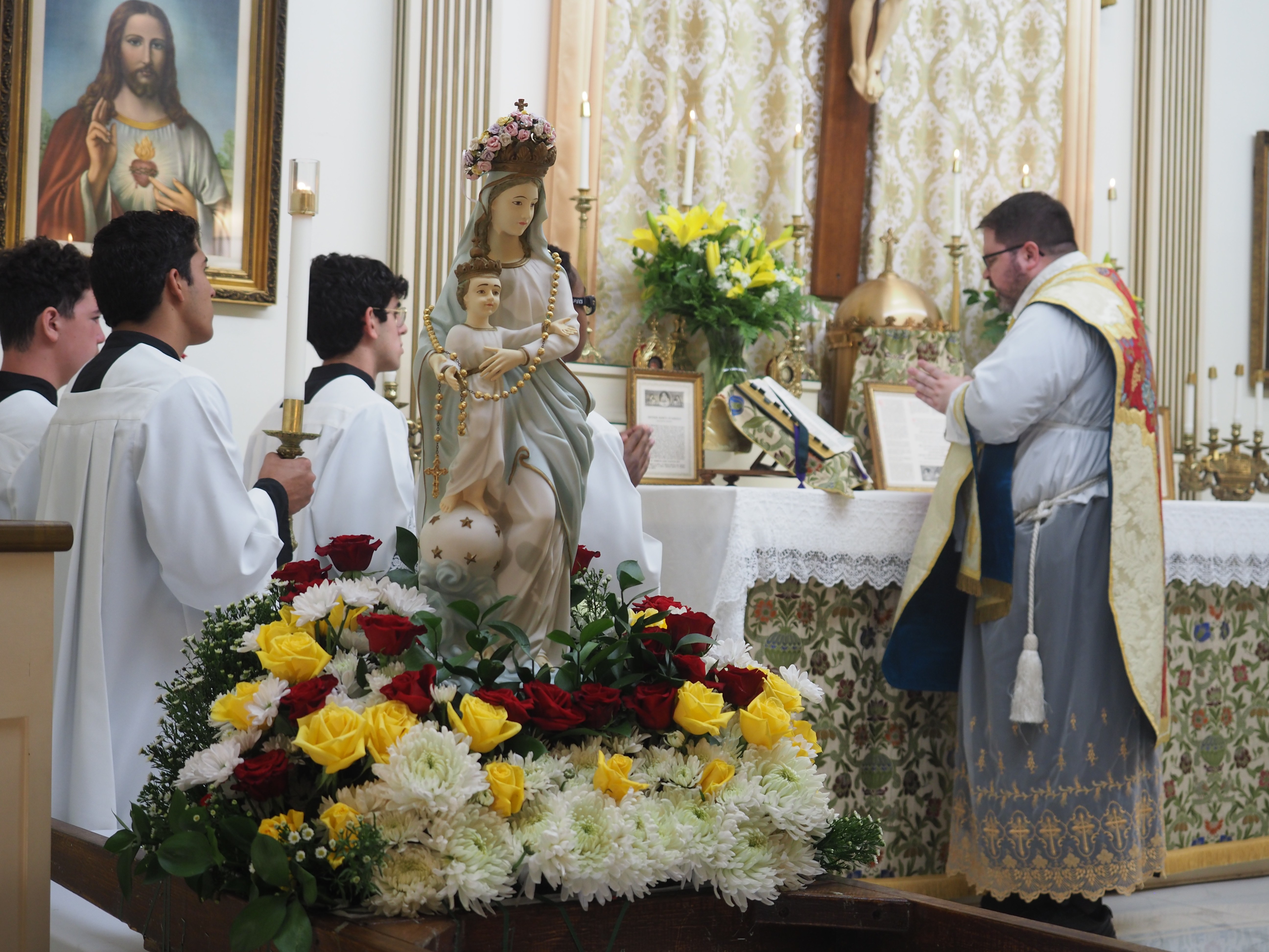 May Crowning an Procession 17