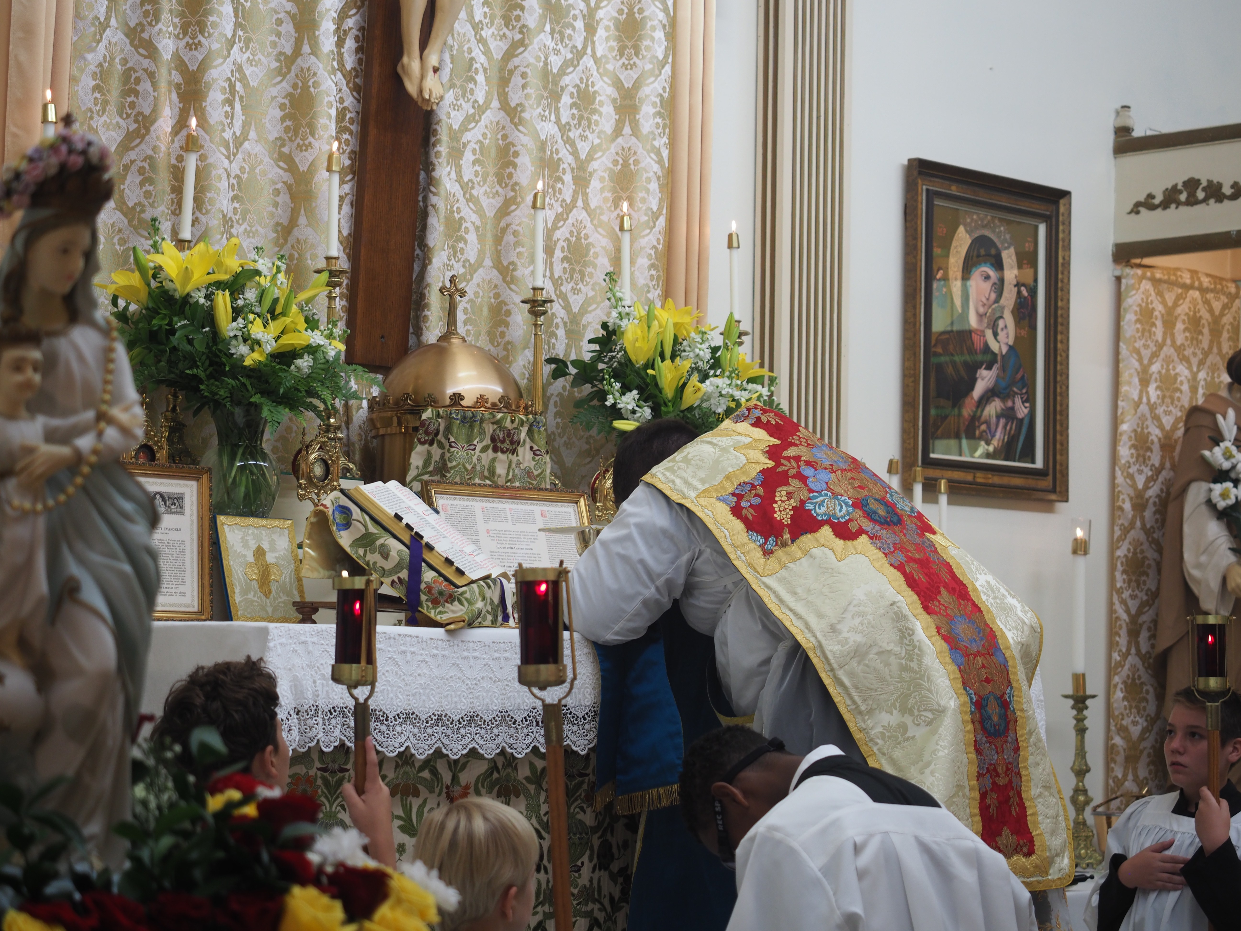May Crowning an Procession 27