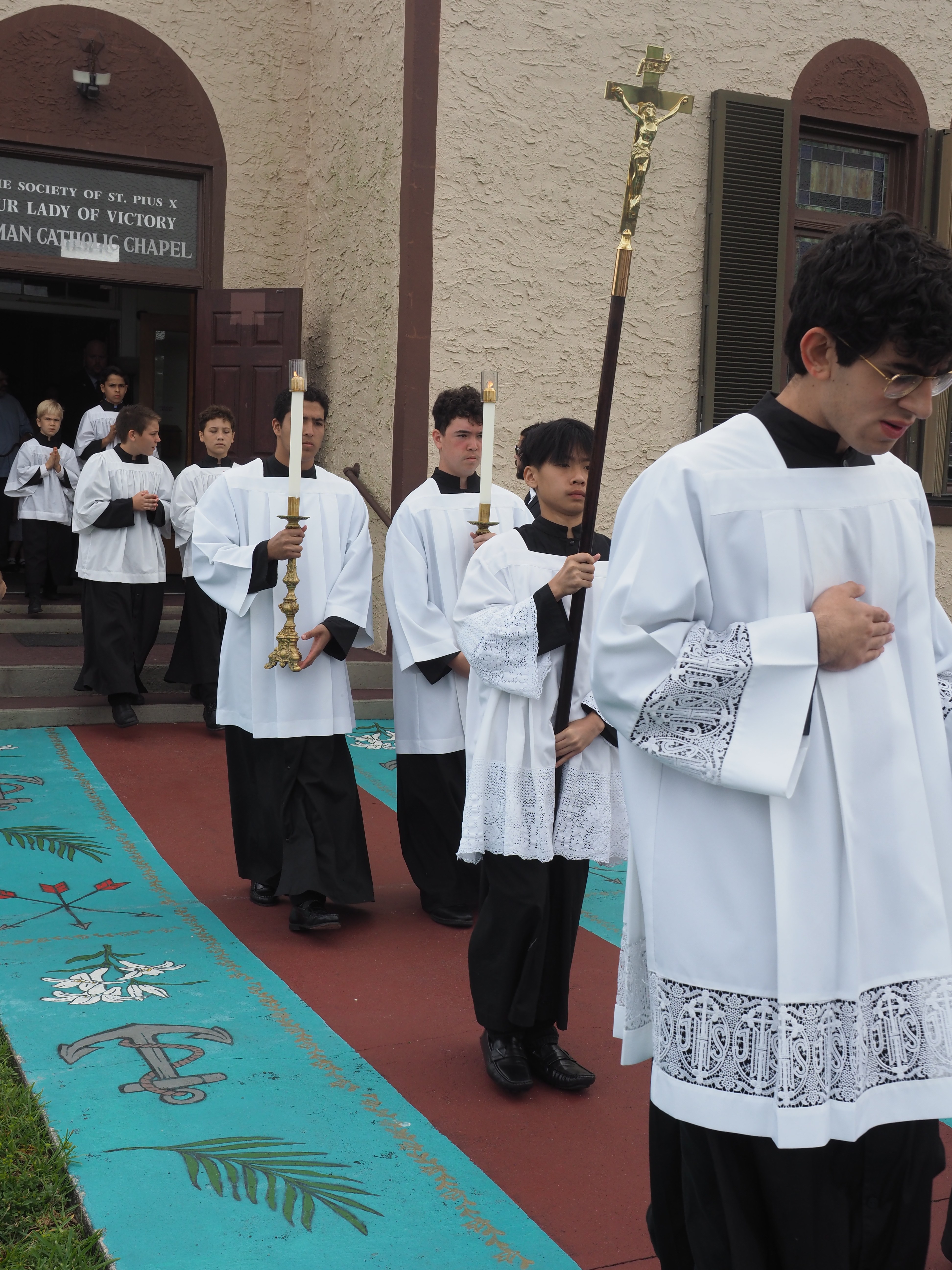 May Crowning an Procession 35