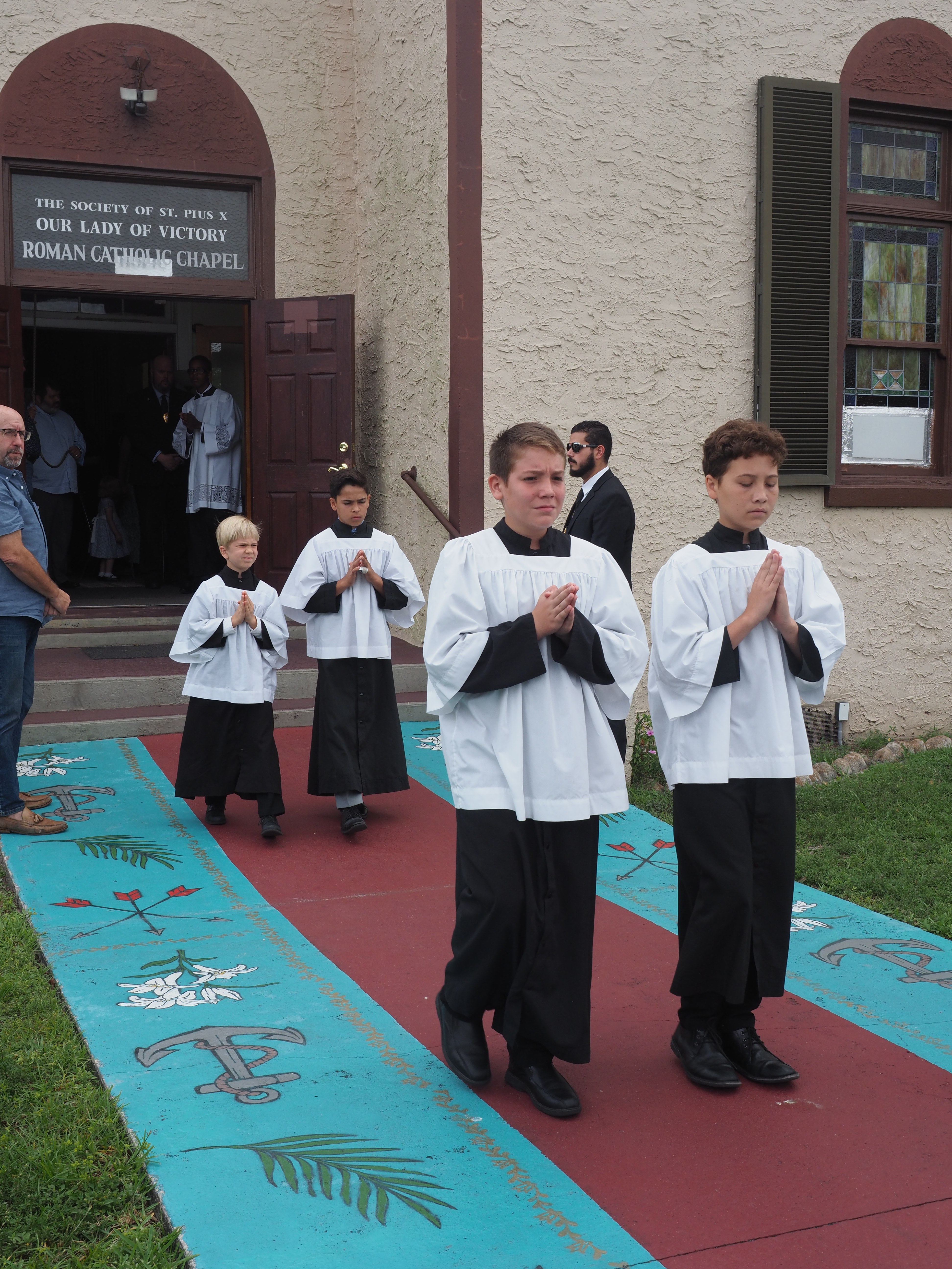 May Crowning an Procession 37
