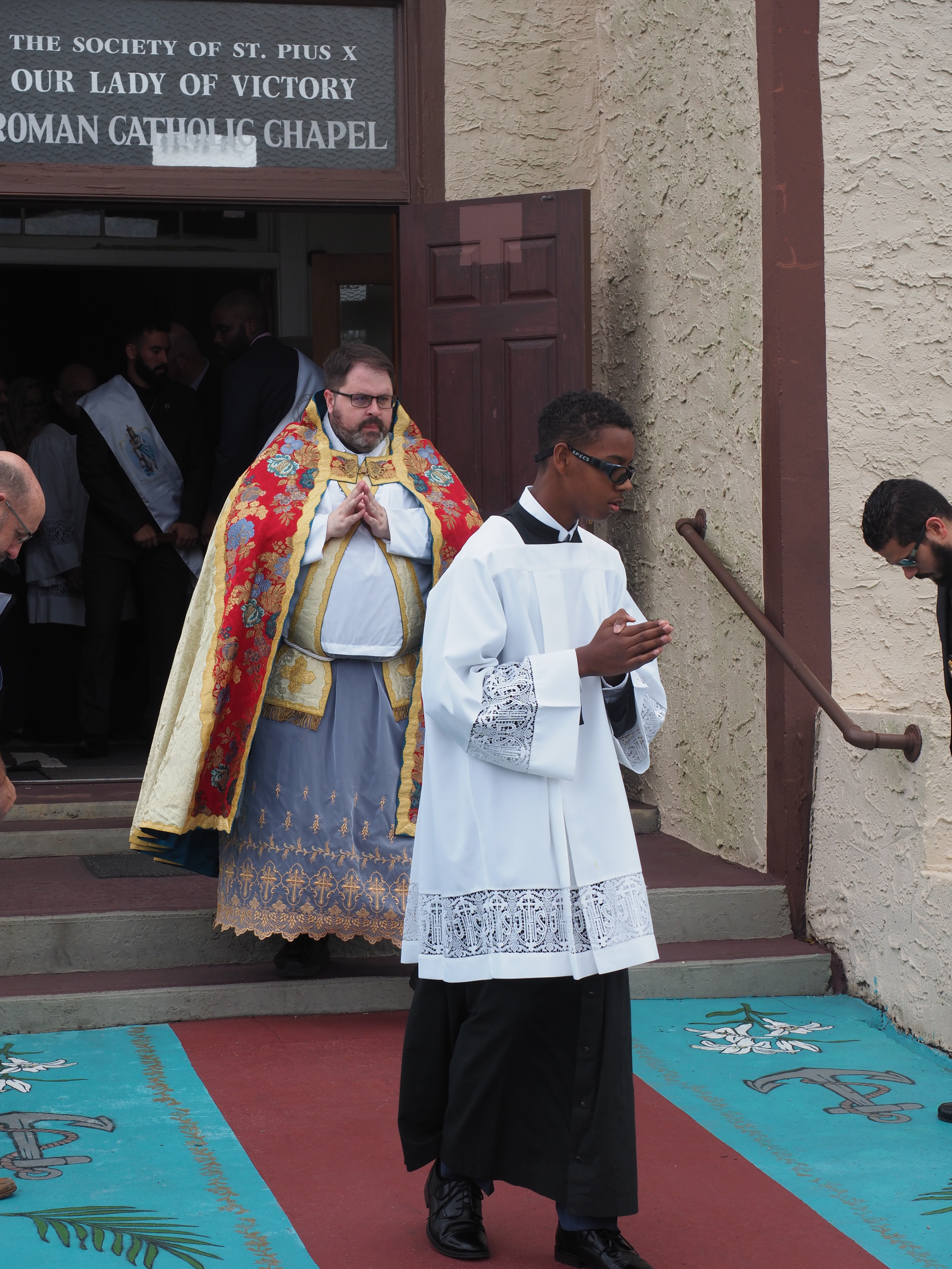 May Crowning an Procession 39