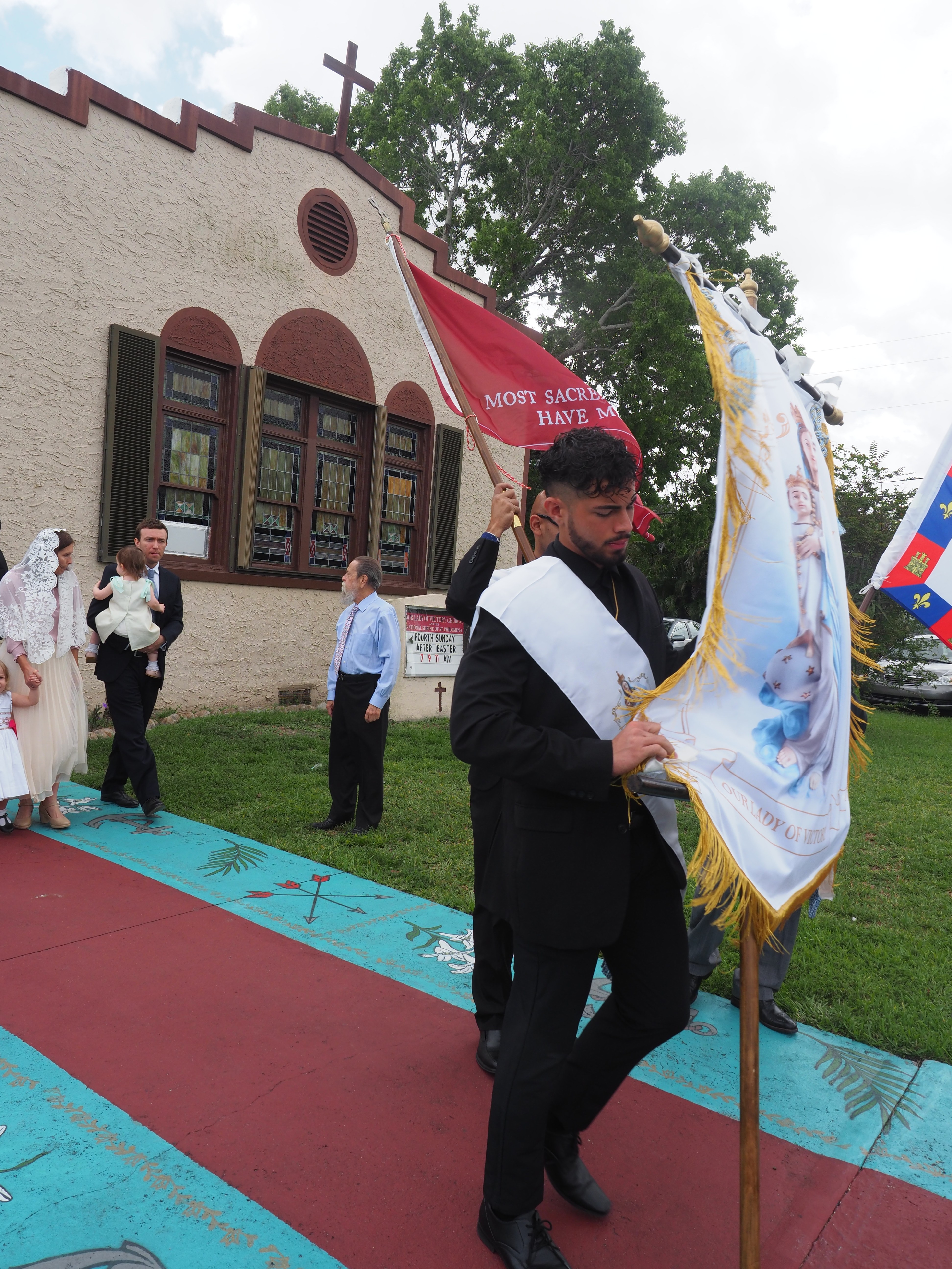 May Crowning an Procession 47