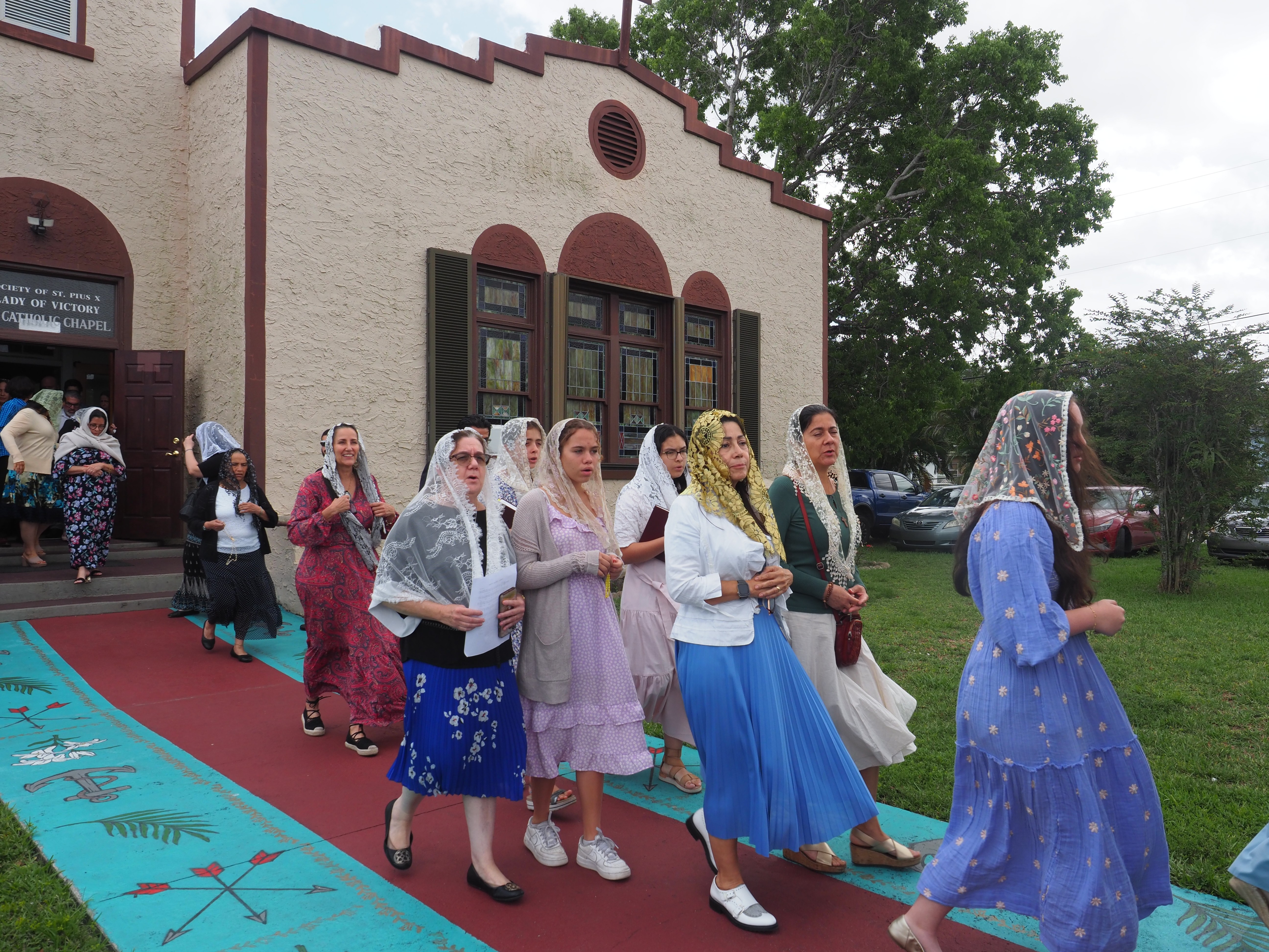 May Crowning an Procession 50