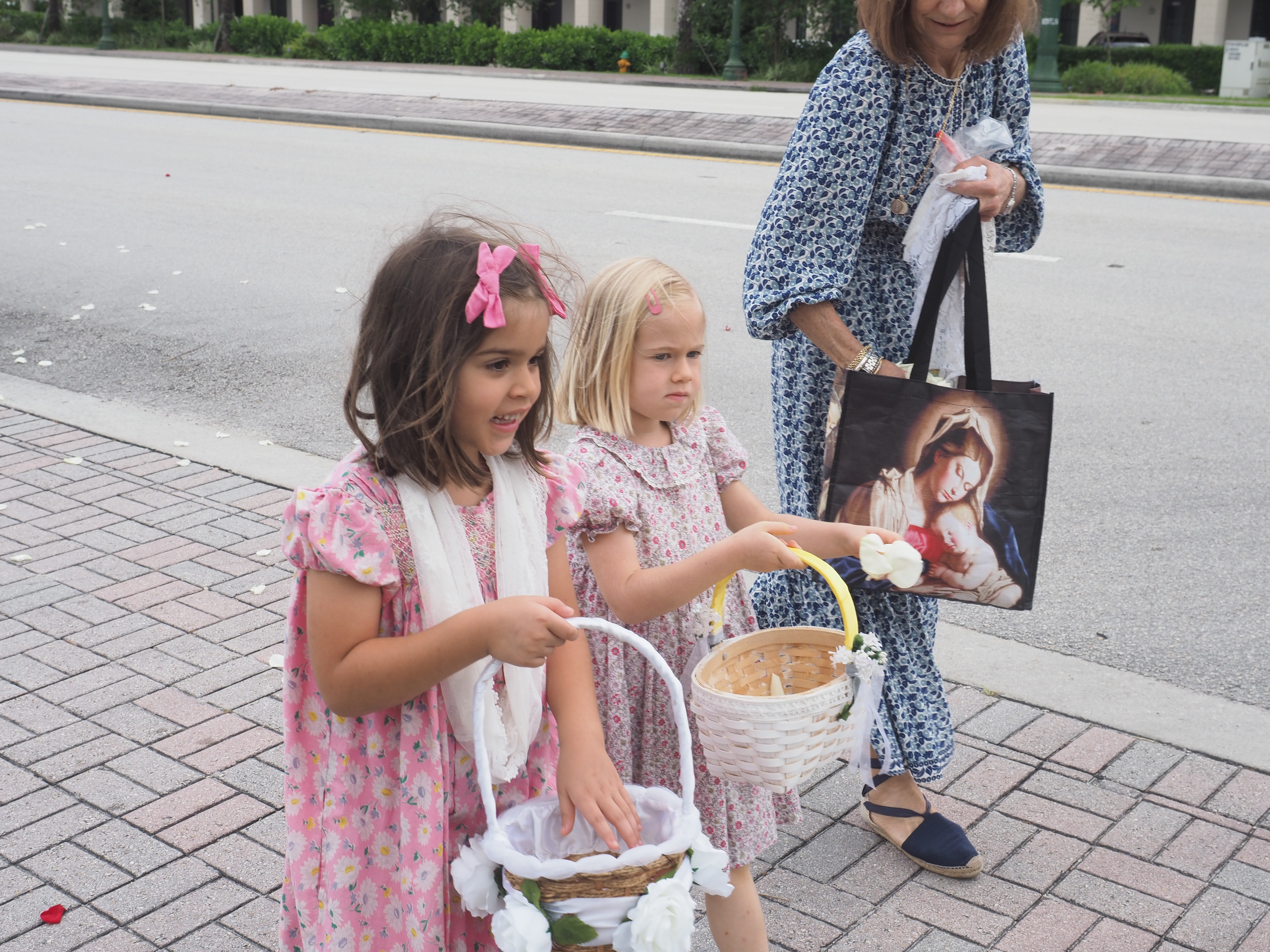 May Crowning an Procession 75