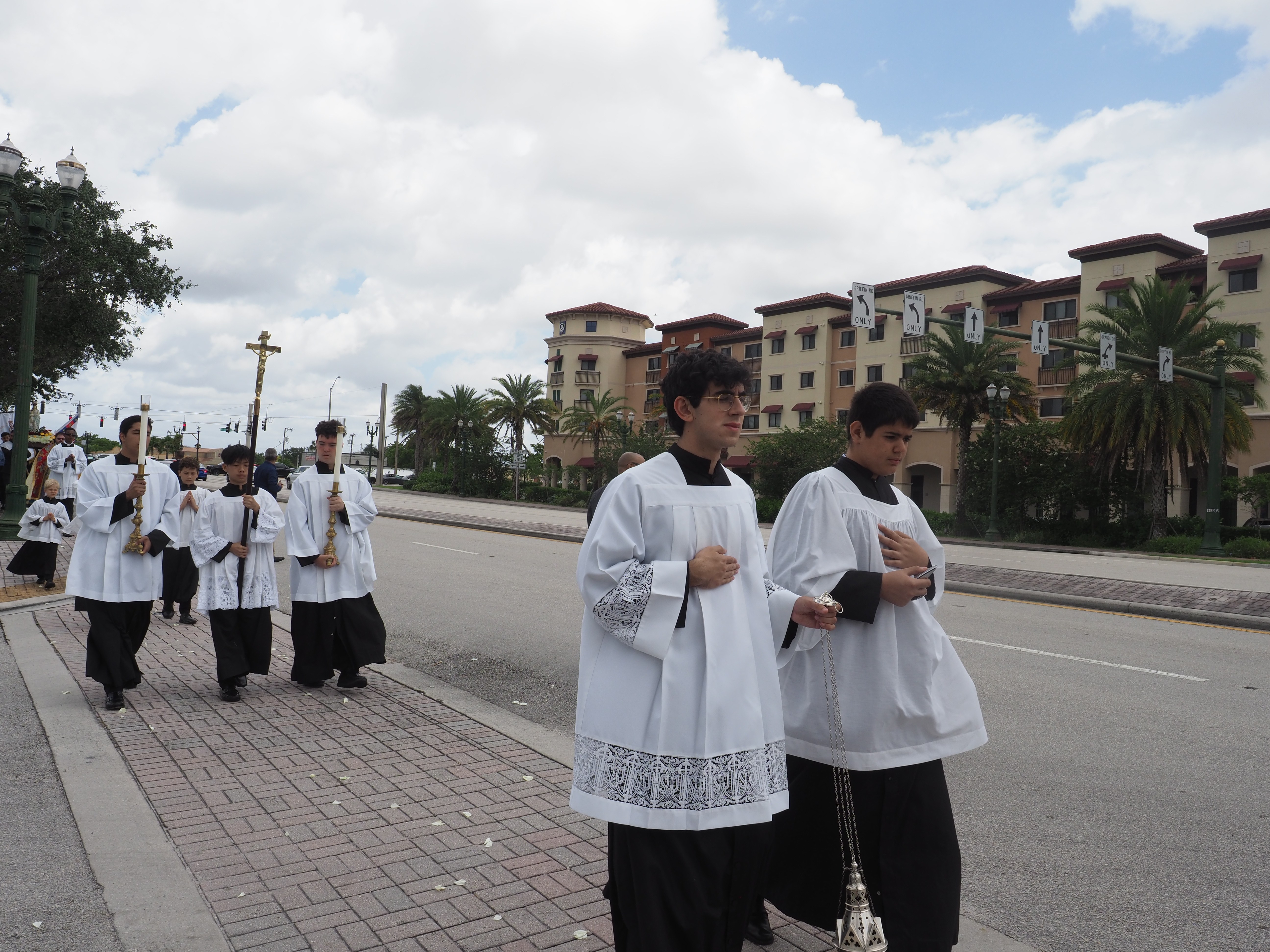 May Crowning an Procession 79