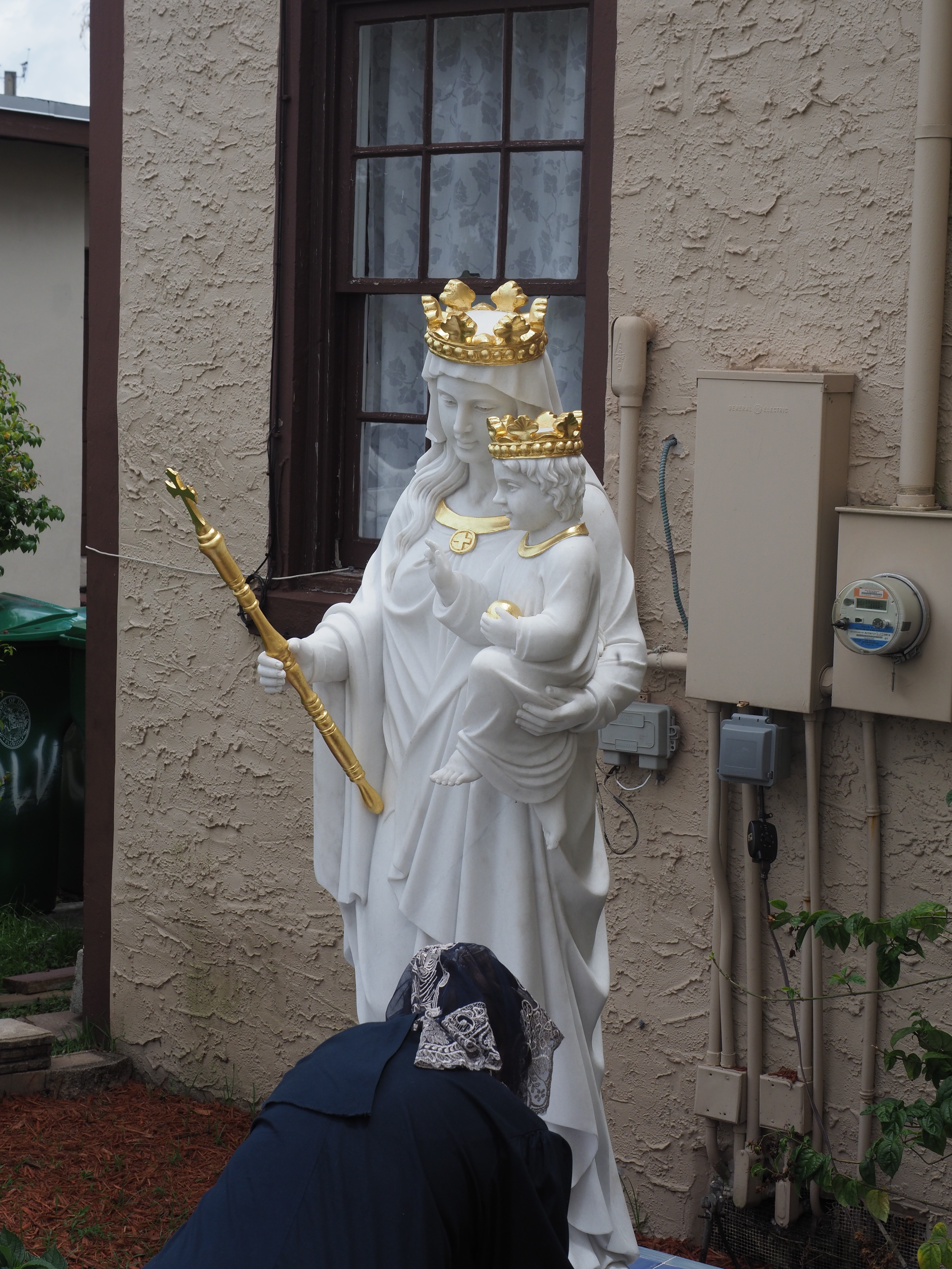 May Crowning an Procession 98