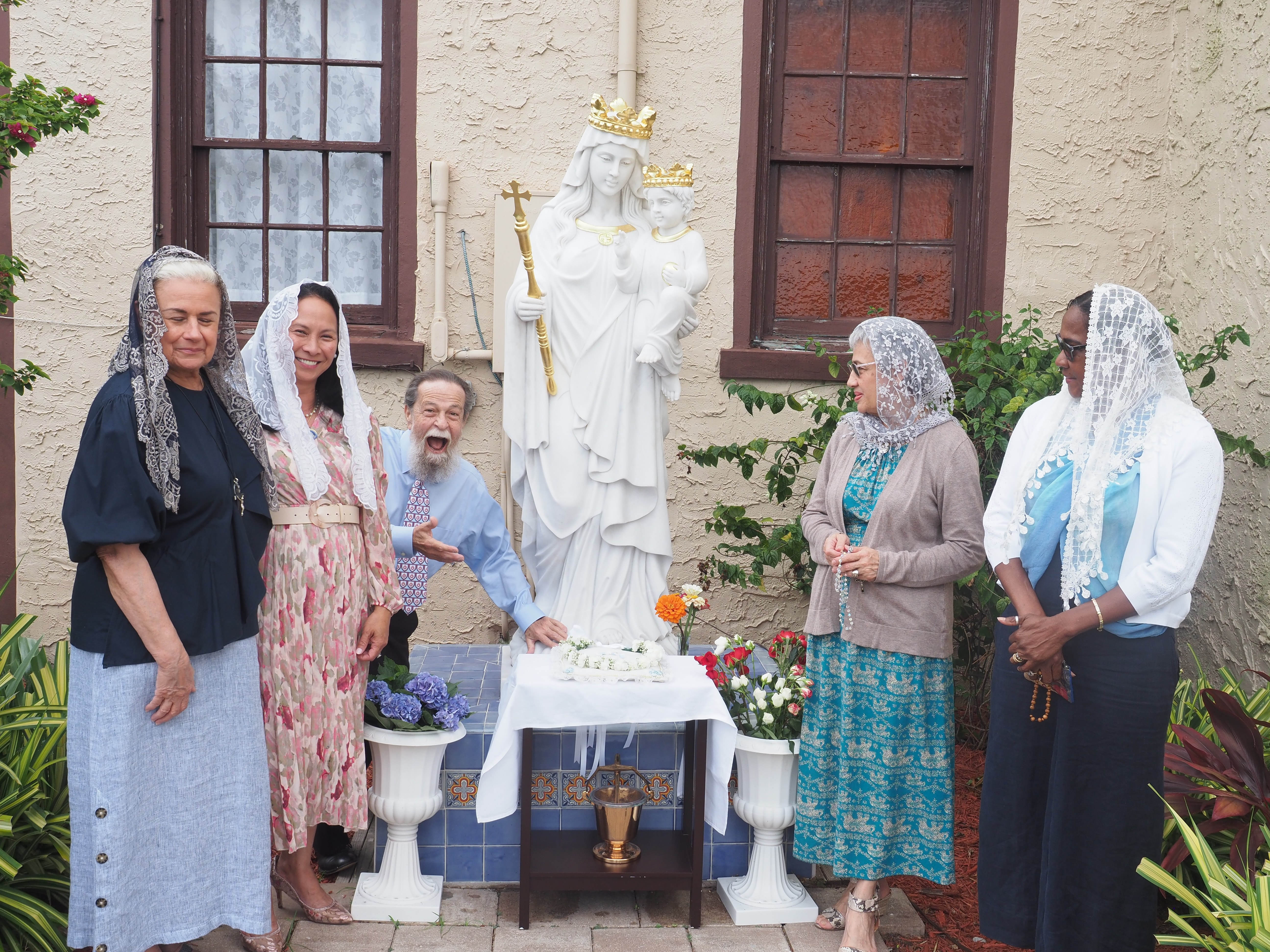 May Crowning an Procession 103