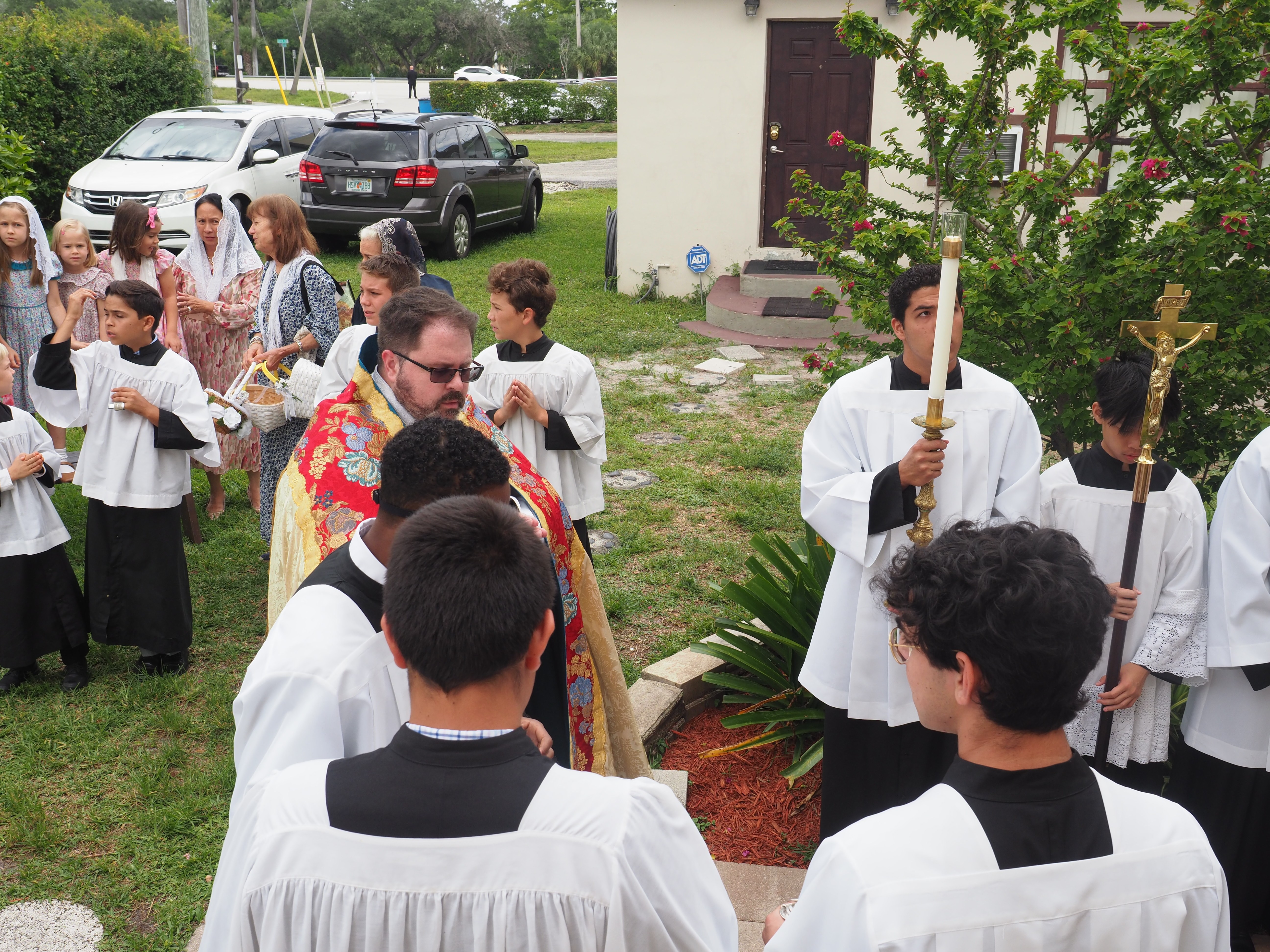 May Crowning an Procession 107
