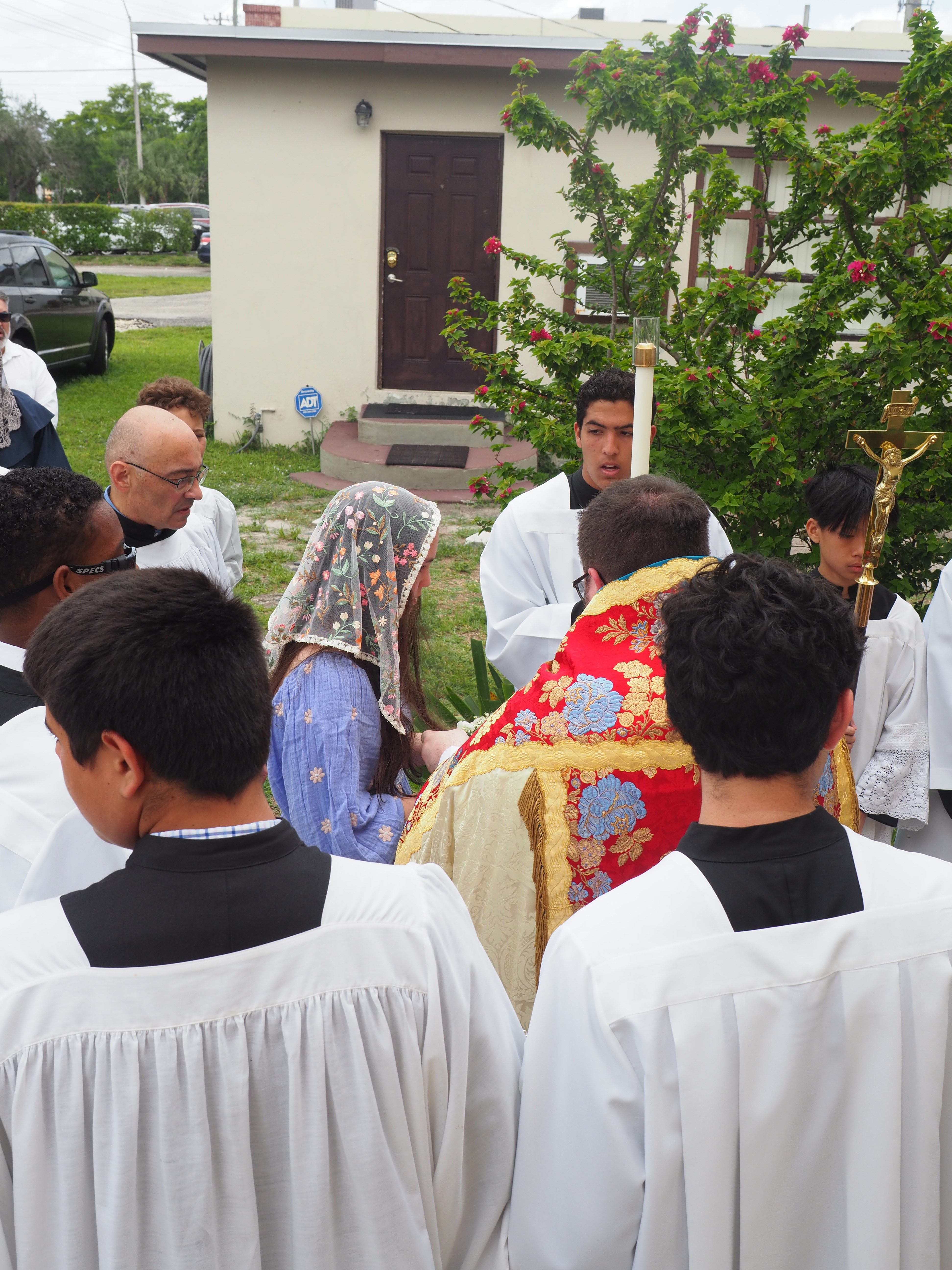 May Crowning an Procession 111