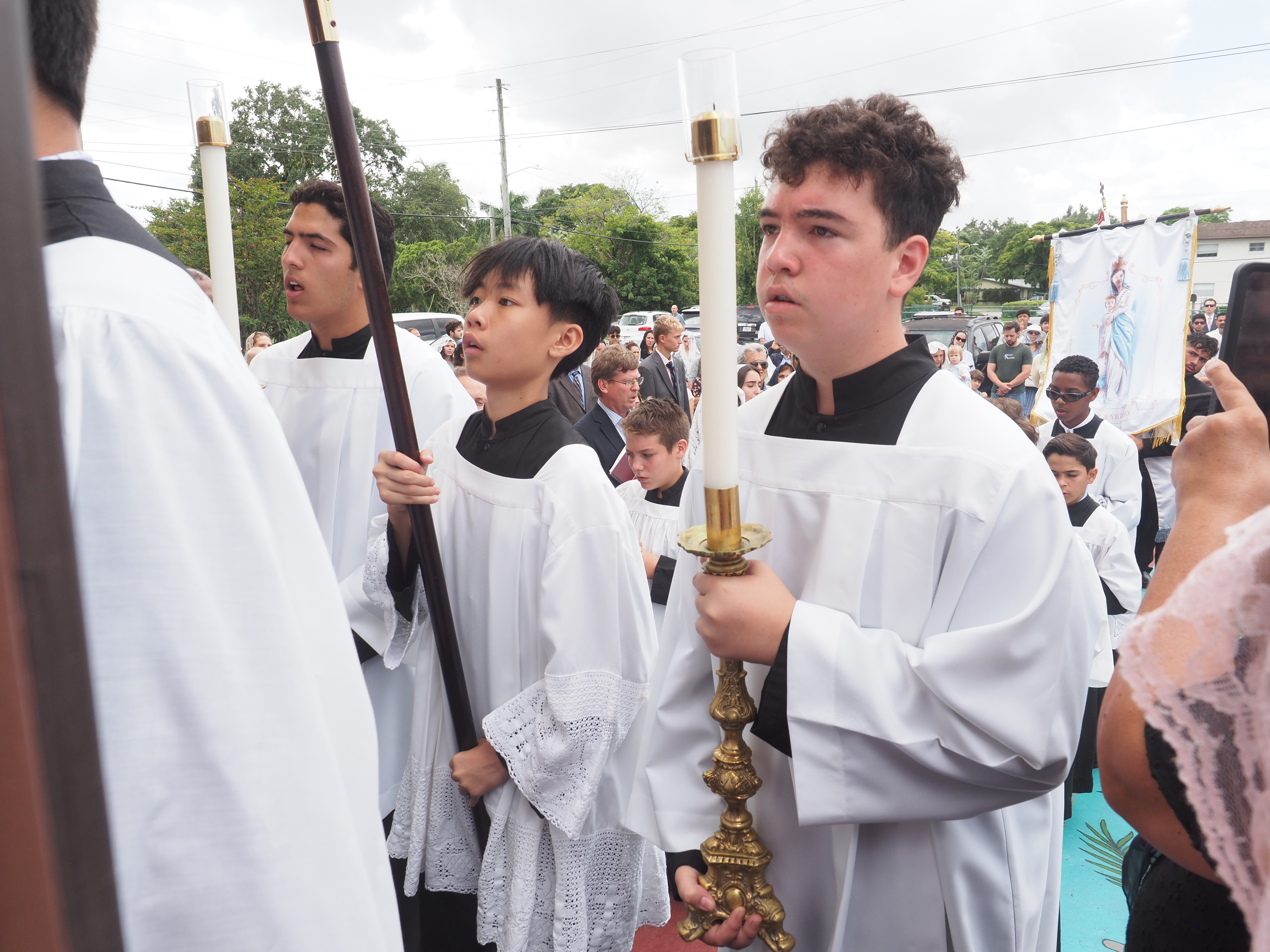 May Crowning an Procession 130