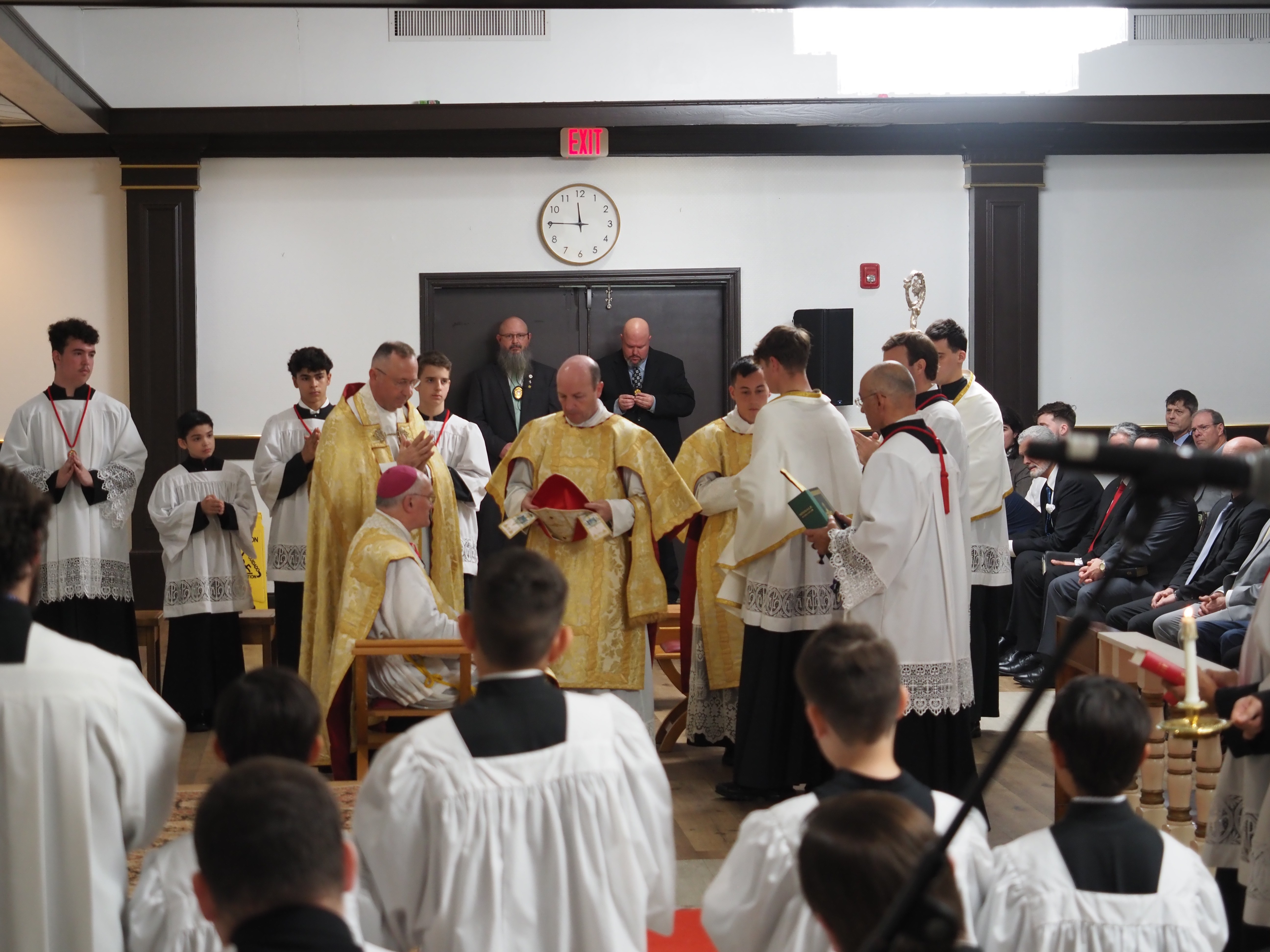 Confirmations and Solemn Pontifical Mass in the Traditional Latin Rite 100