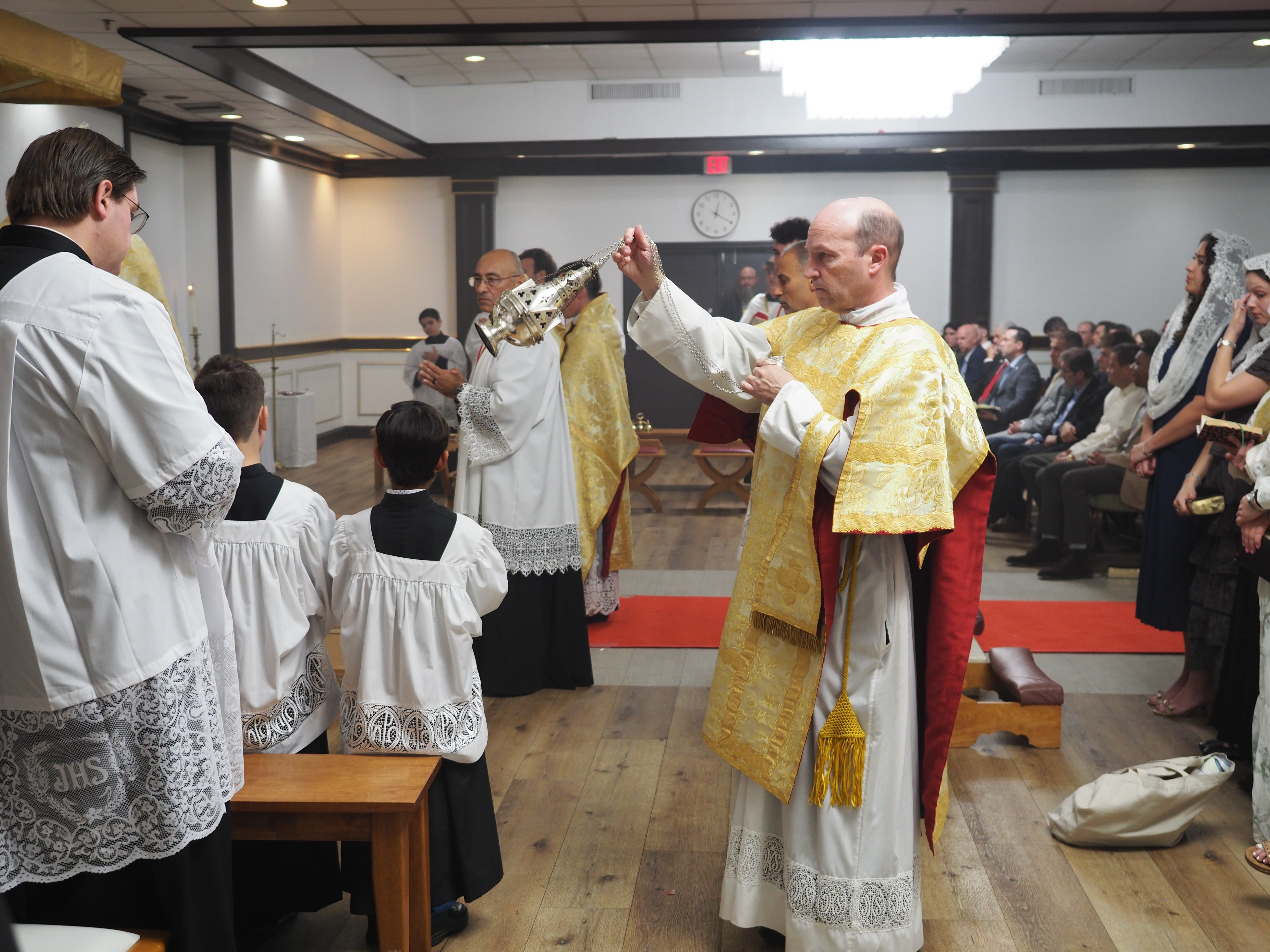 Confirmations and Solemn Pontifical Mass in the Traditional Latin Rite 115