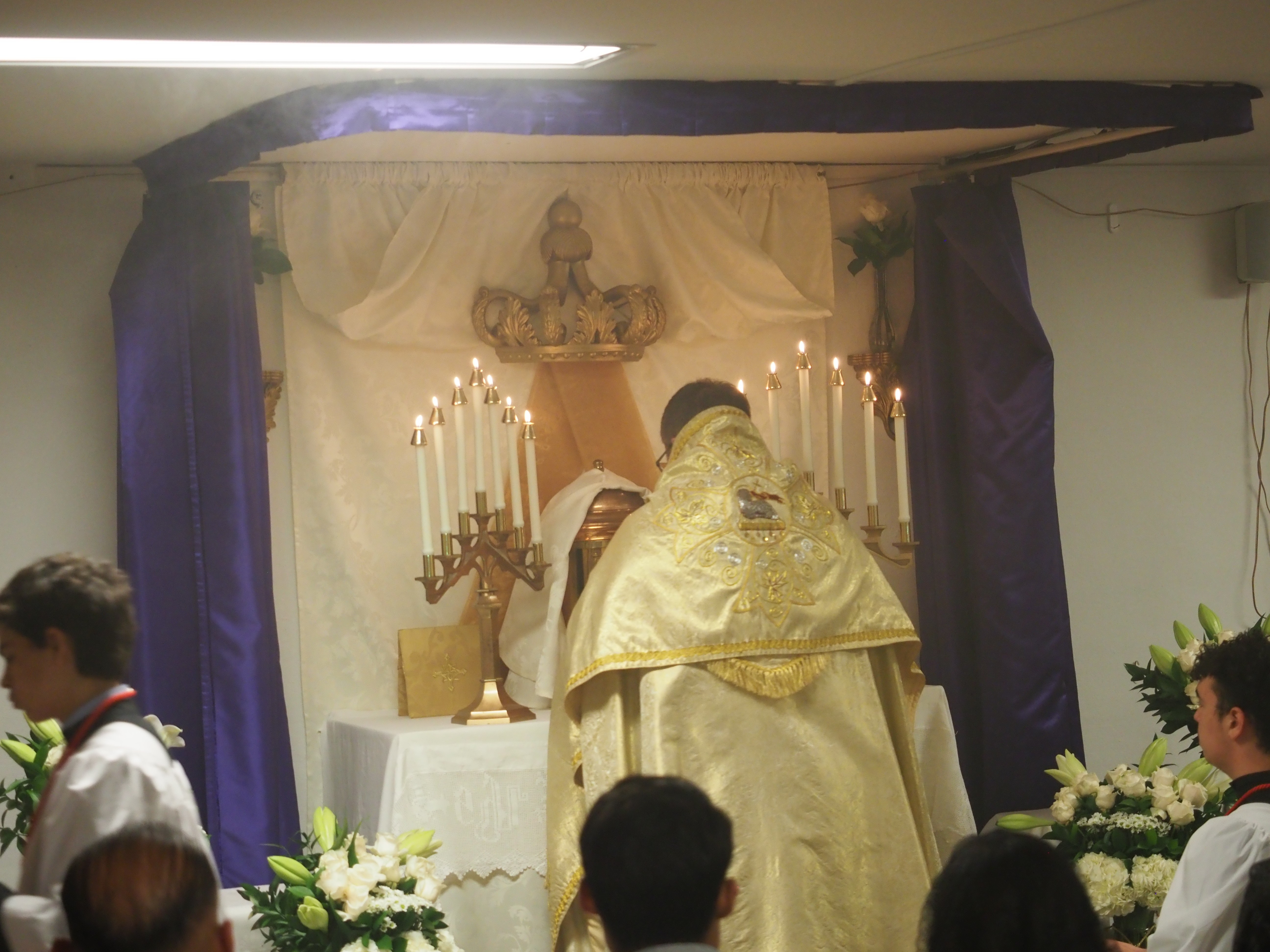 Maundy Thursday and Washing of the Feet 34