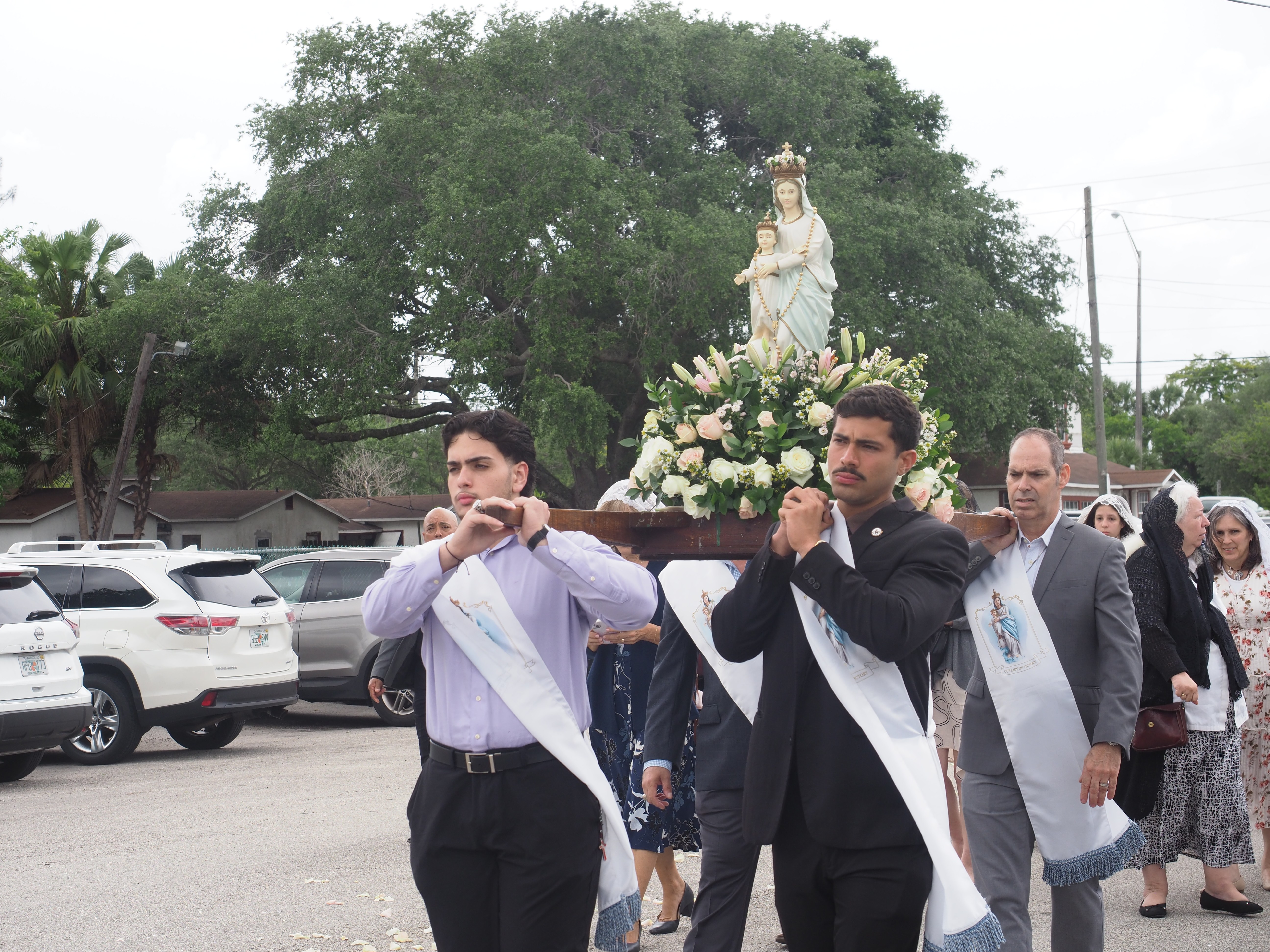 May Crowning with Procession and First Communion 32