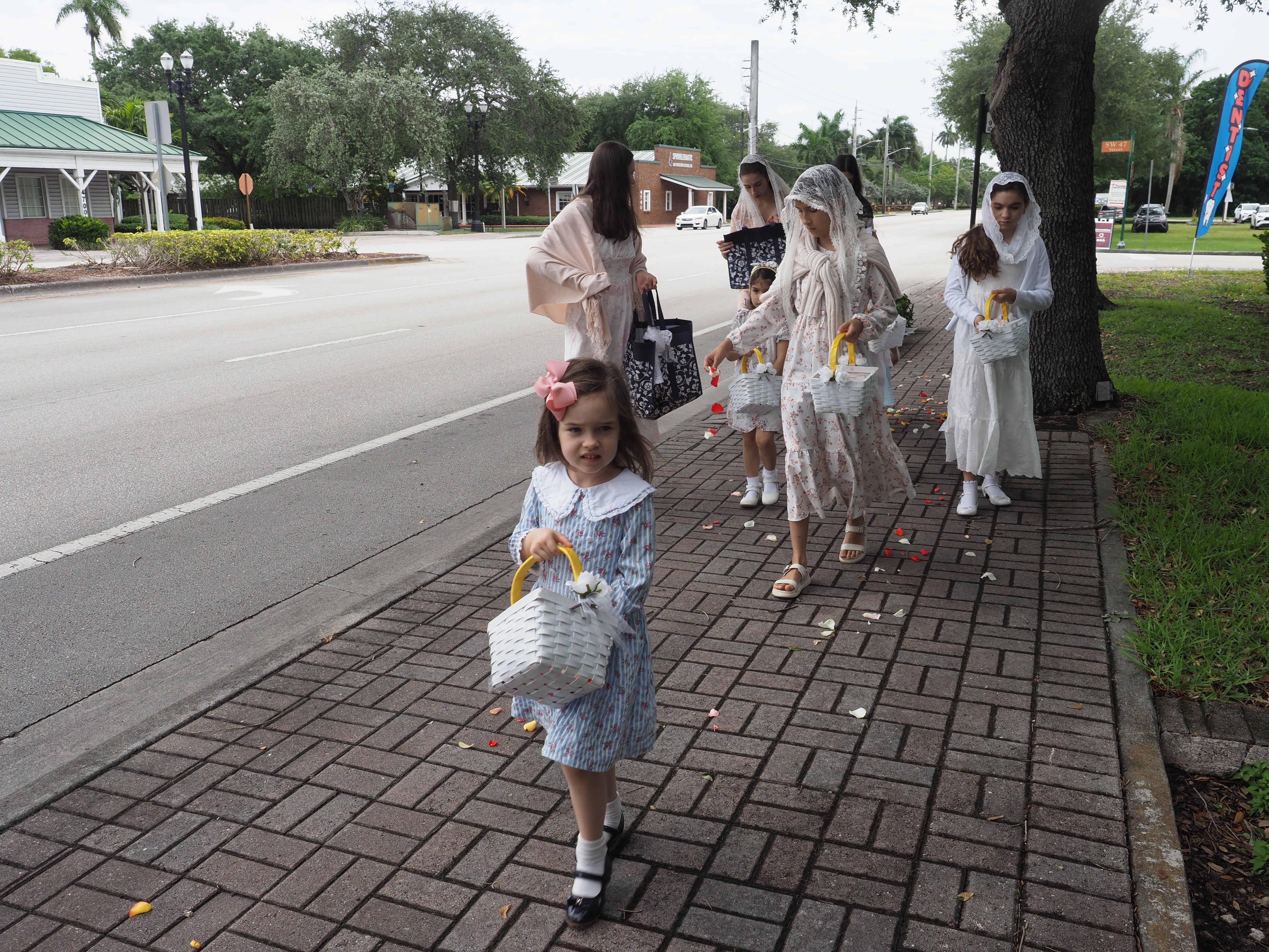 May Crowning of the Blessed Virgin Mary 4