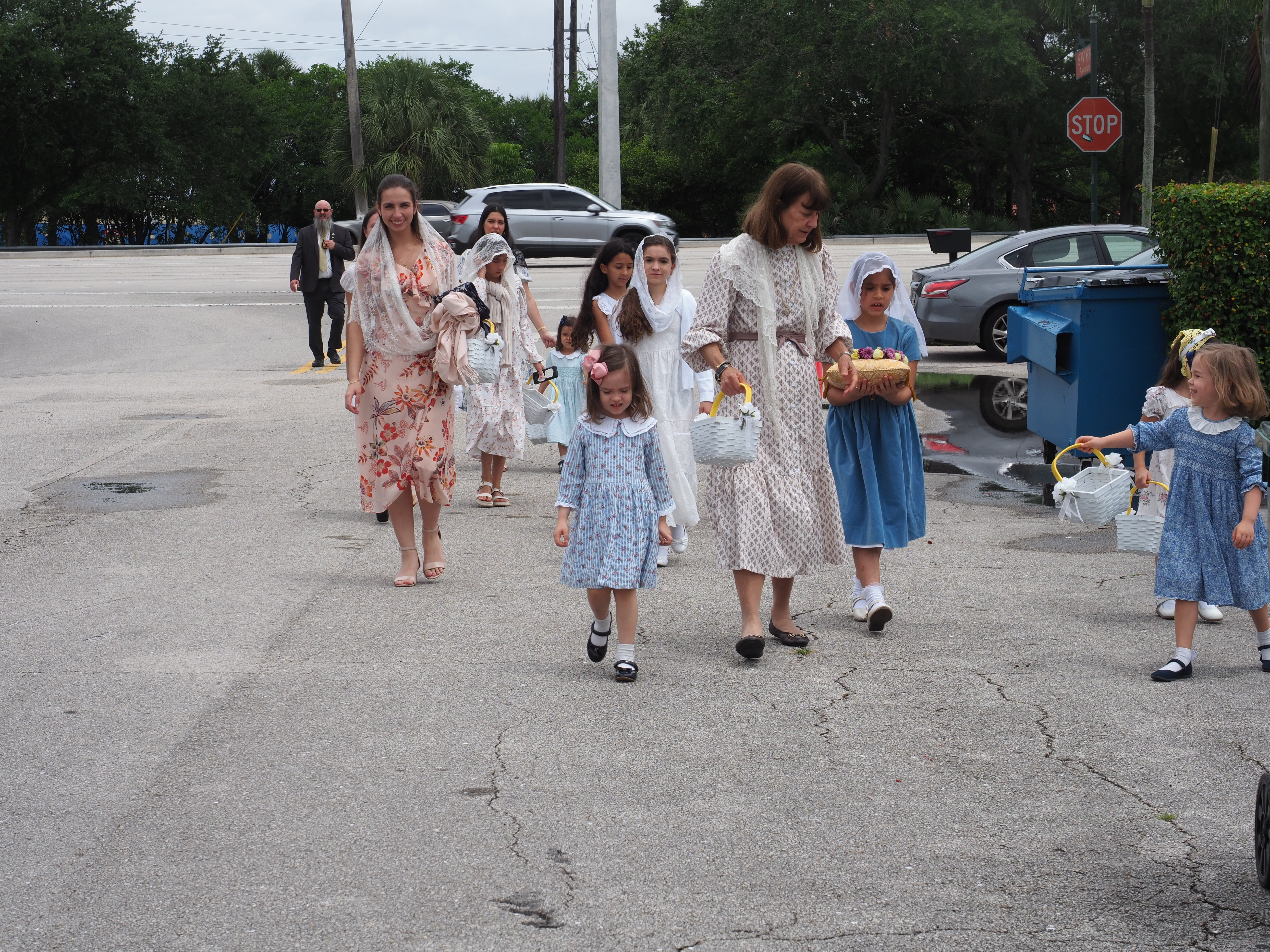 May Crowning of the Blessed Virgin Mary 19