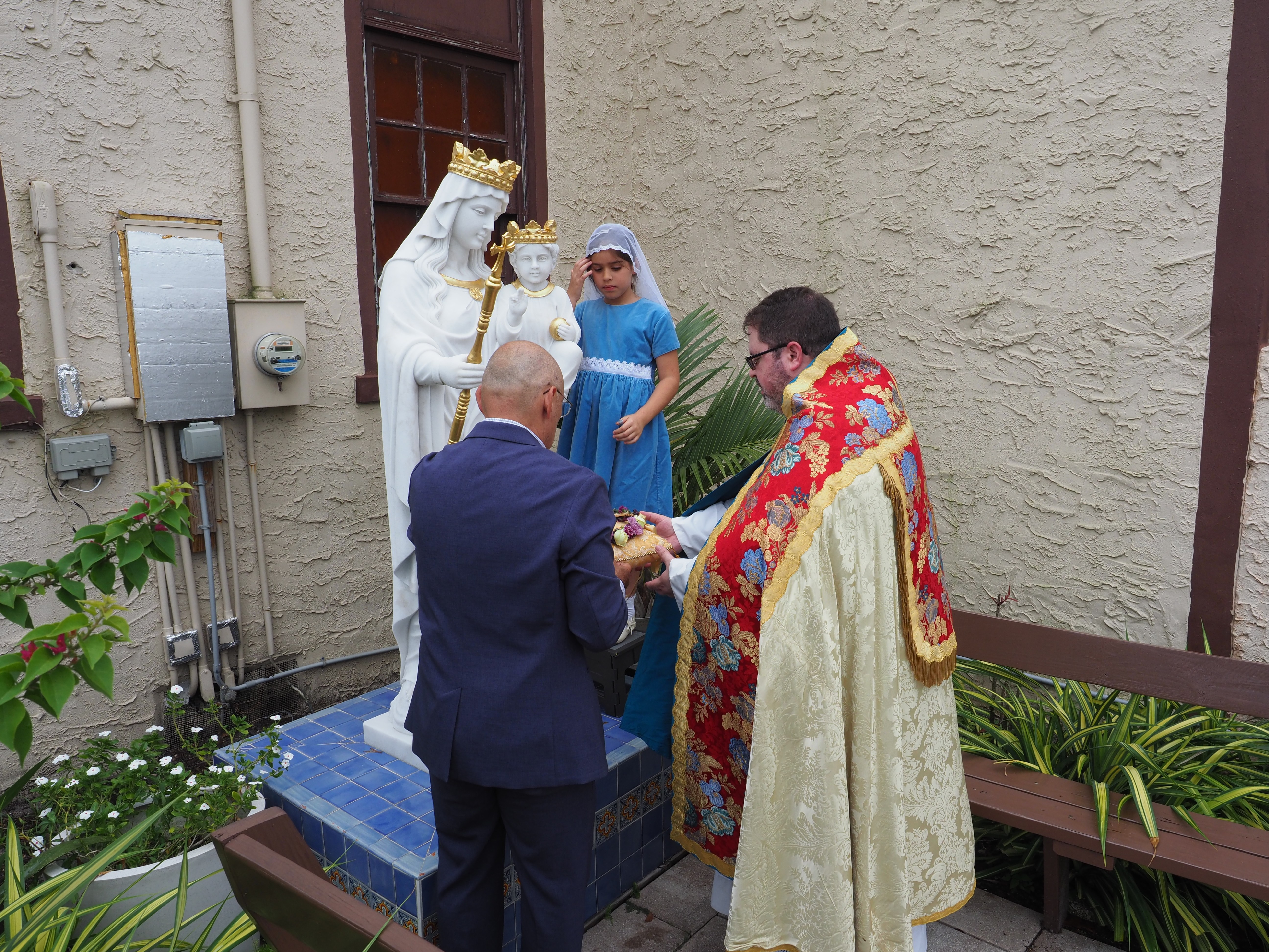 May Crowning of the Blessed Virgin Mary 23