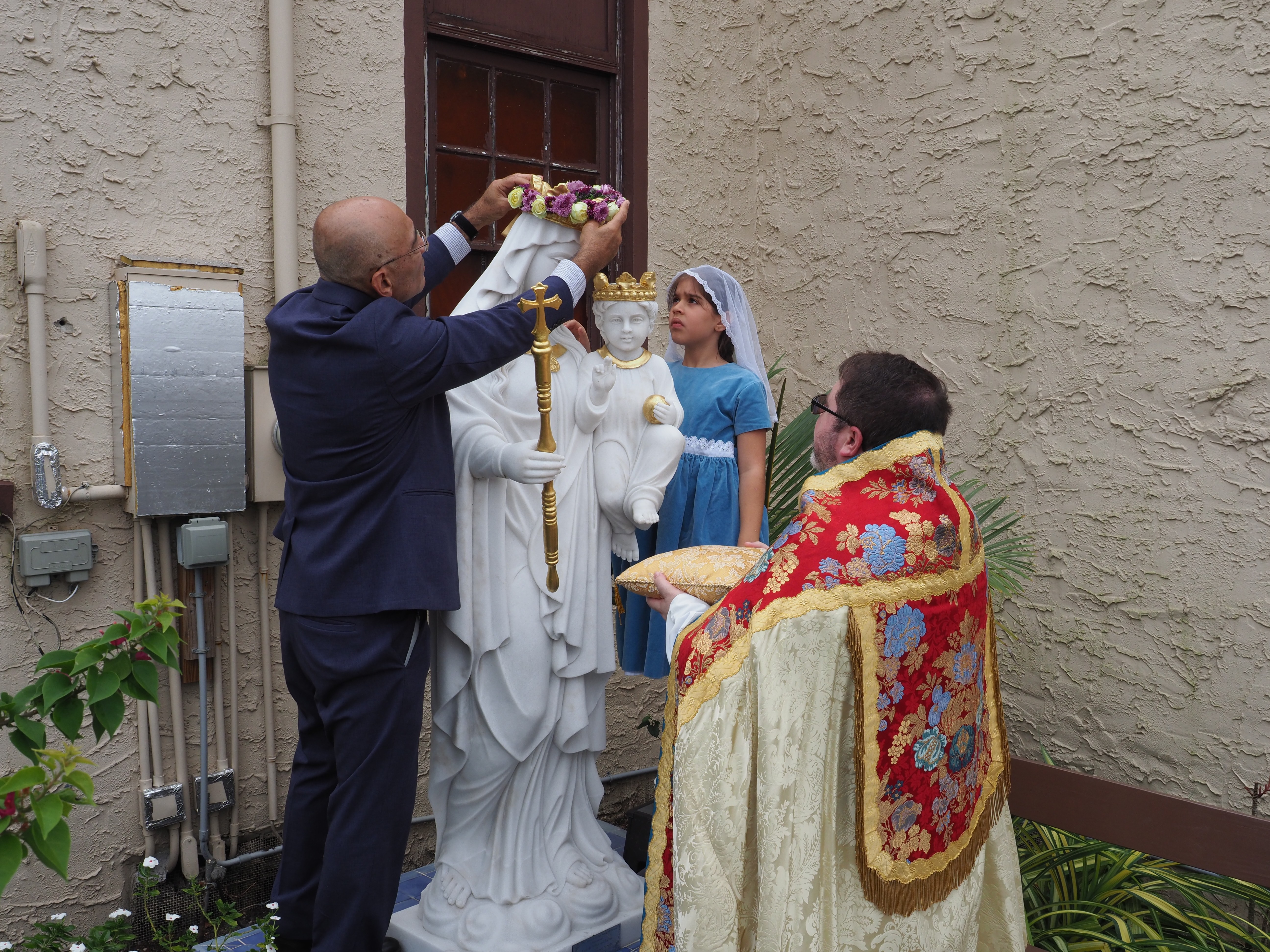 May Crowning of the Blessed Virgin Mary 28