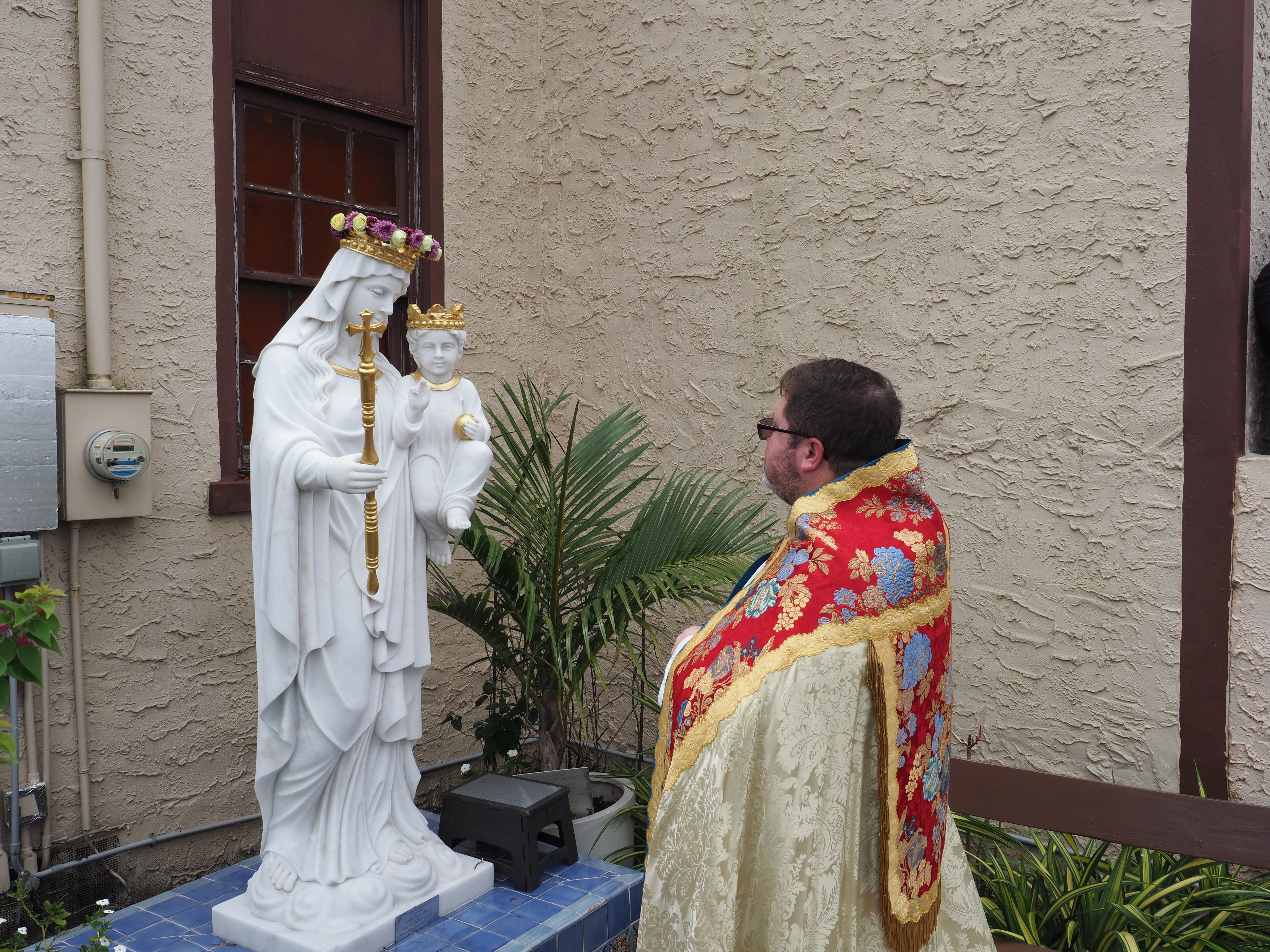 May Crowning of the Blessed Virgin Mary 29