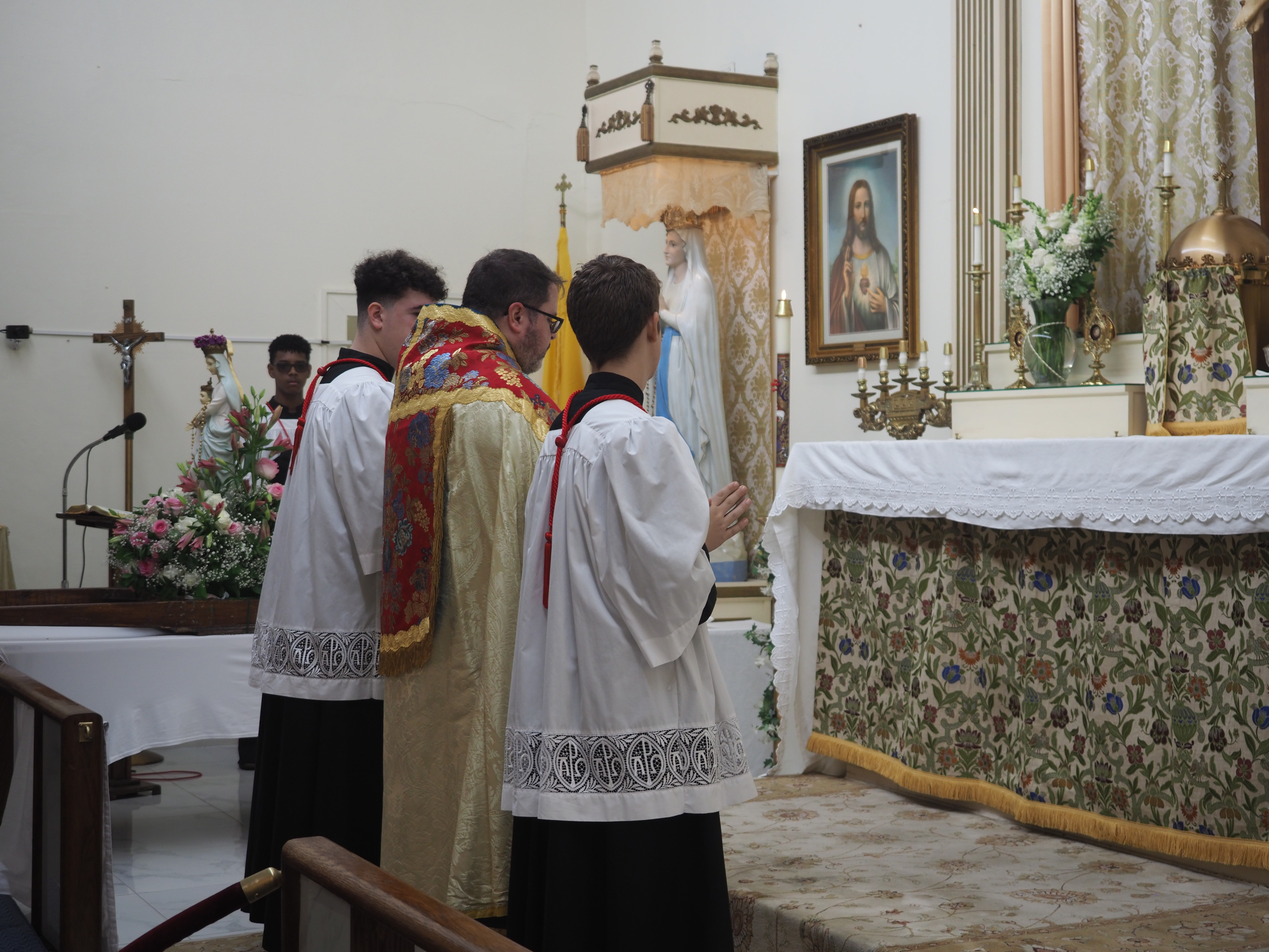 May Crowning of the Blessed Virgin Mary 37